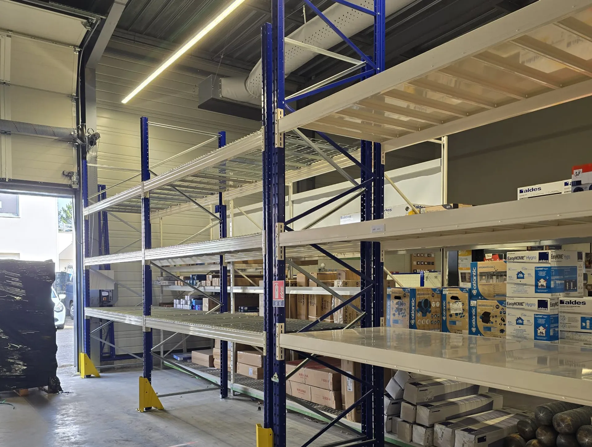 Remise en état de rack à palettes à Hossegor par la société Adour Racking Remise en état de rack à palettes à Hossegor par la société Adour Racking